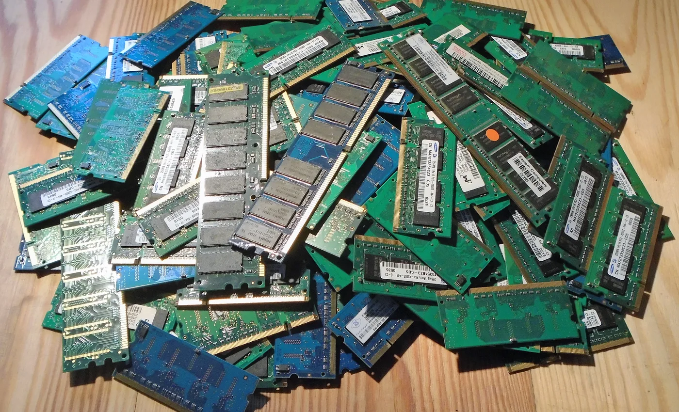 Αγορά SSD και RAM το 2026: τι να επιλέξετε, γιατί ανέβηκαν οι τιμές και πότε μπορεί να φθηνύνουν